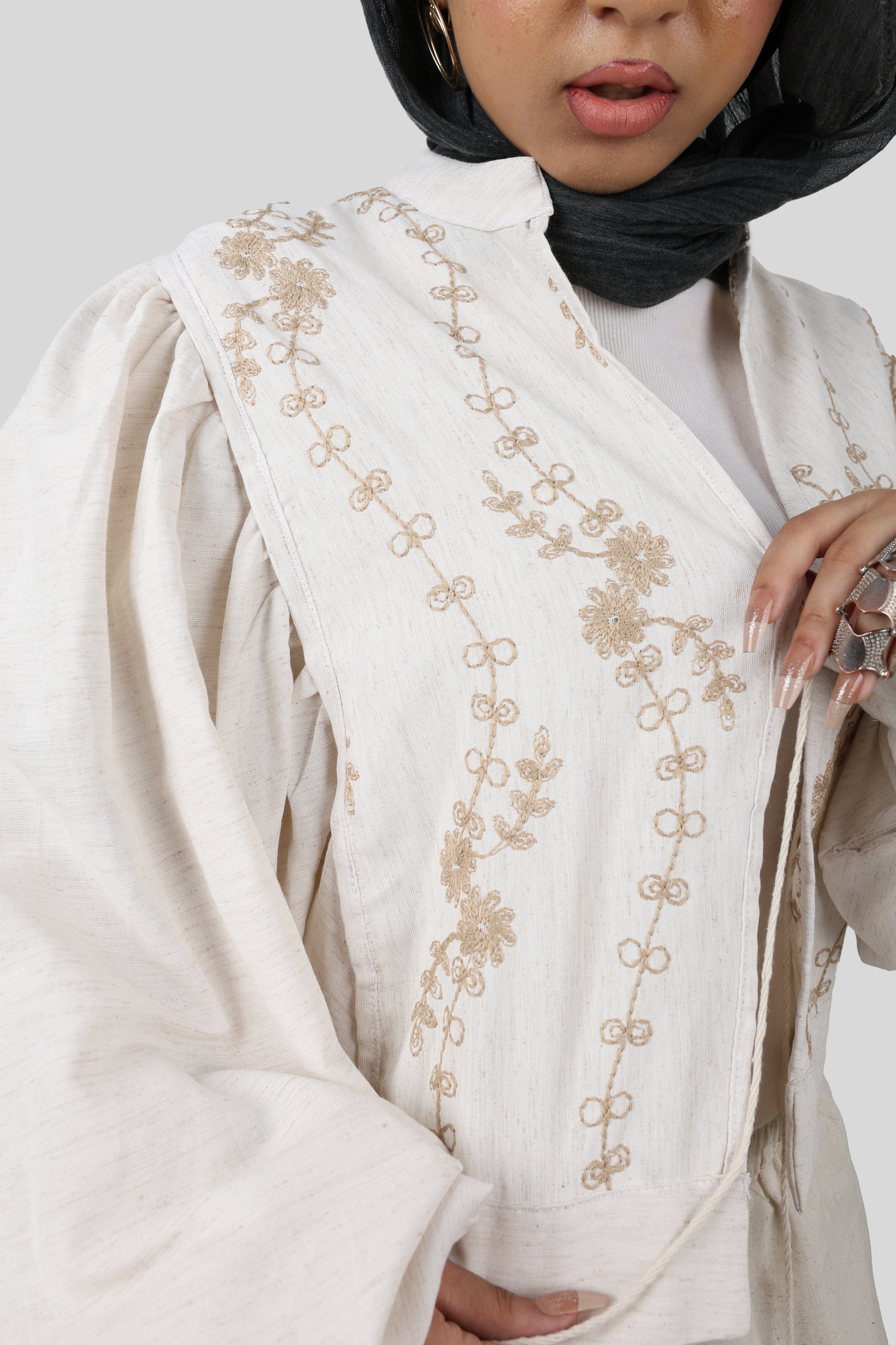 WHITE LINEN GOLD STITCHED BLOUSE